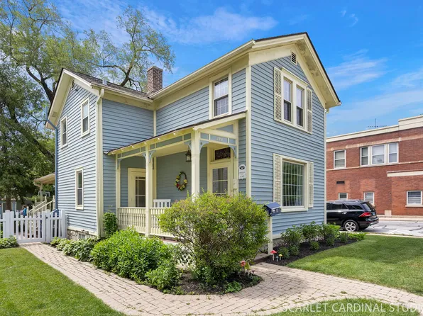 229 Center St, Naperville, IL 60540