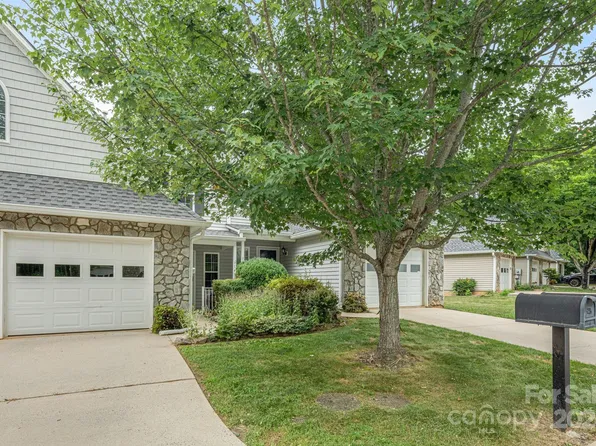 14 Willowick Dr, Asheville, NC 28803