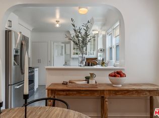 1968 Stearns Dr, Los Angeles, CA 90034