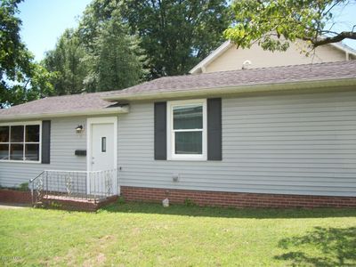 101 S Webster St, Harrisburg, IL, 62946