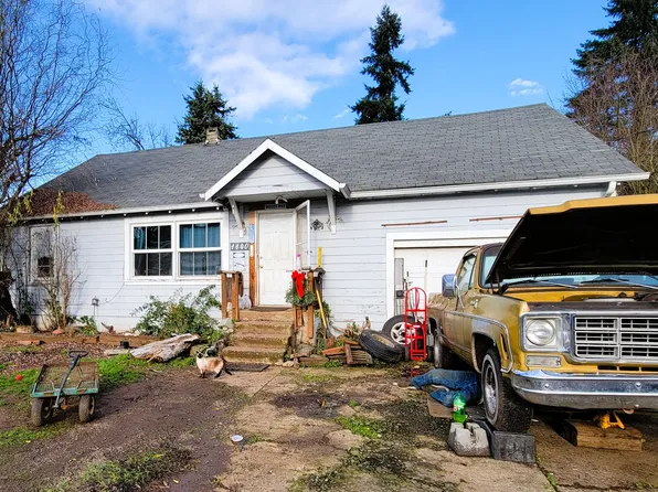 1140 E Chamberlain Ave, Cottage Grove, OR 97424