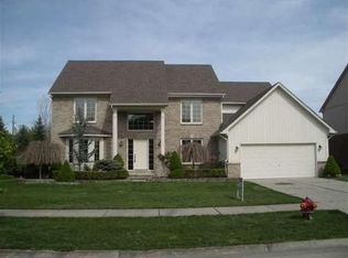 4260 Cactus Dr, Troy, MI 48085