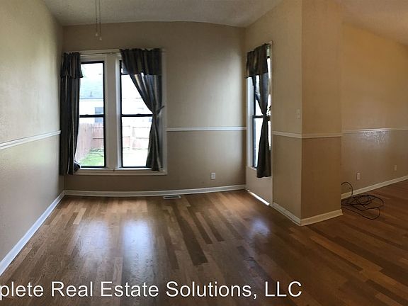 4th image of 3172 N Capitol Ave