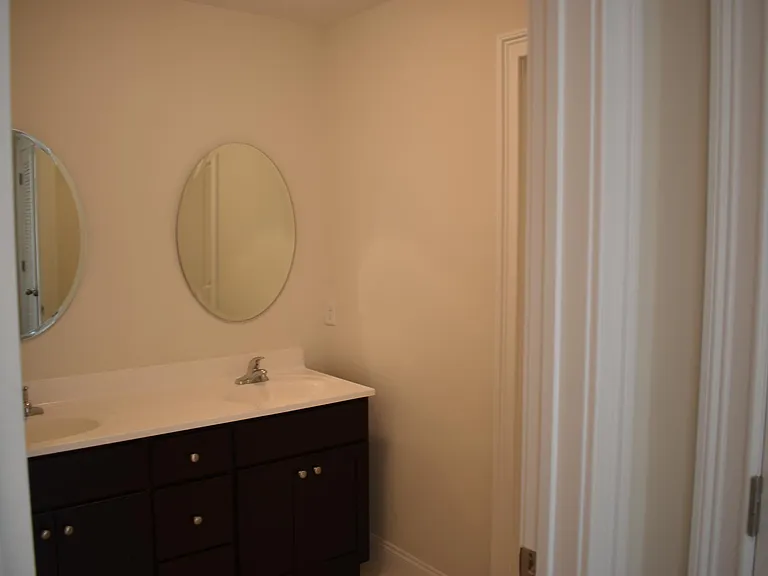 16 Emily Ct — Photo 11