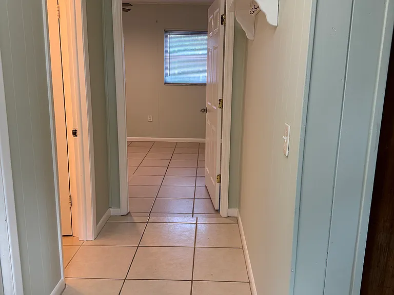 1601 Turner St — Photo 6