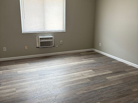 2nd image of 386 E 16th Ave APT C