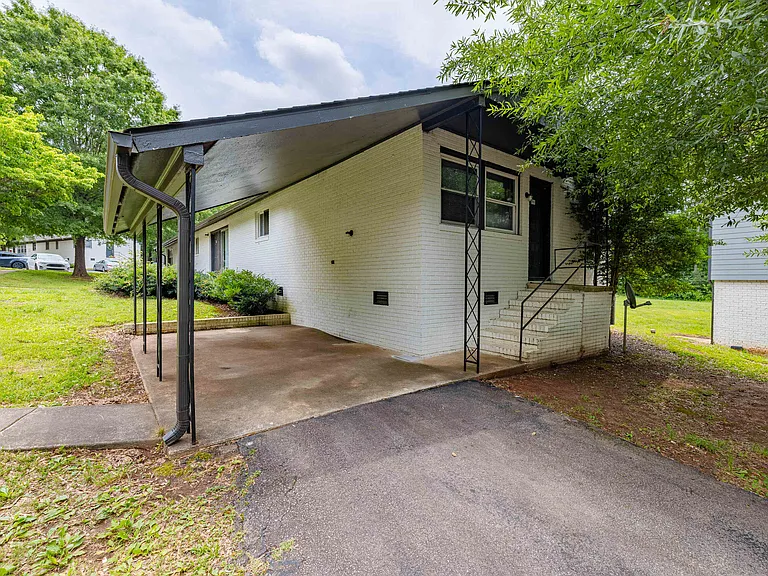670 Chappell Dr #C — Photo 13