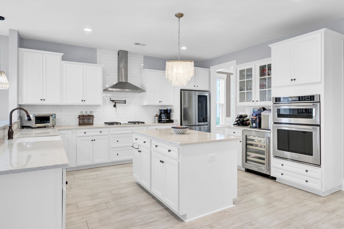 next background image