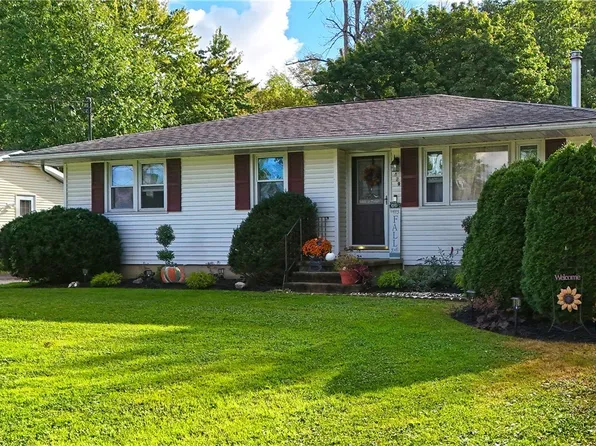 5429 Scranton Rd, Hamburg, NY 14075