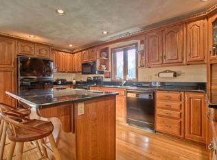 2 Cold Spring Rd, Durham, NH 03824