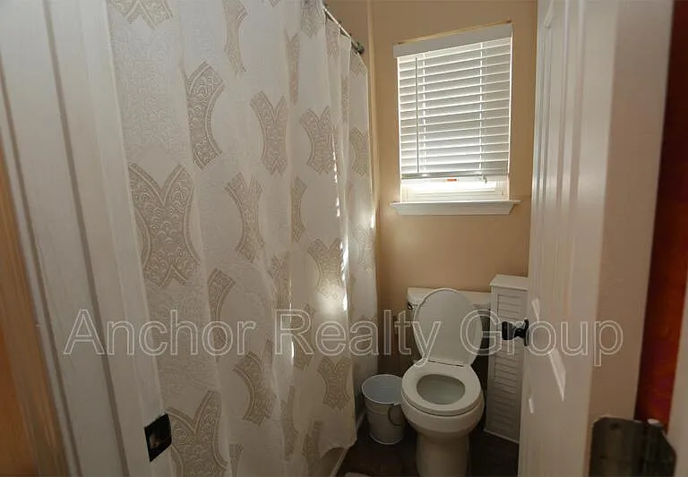 1618 Kingston Ave — Photo 26