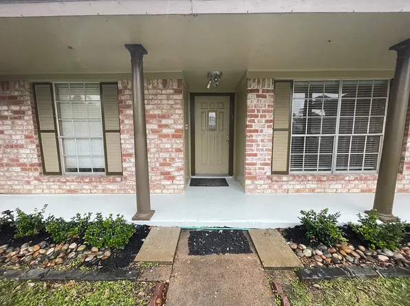 11526 Hornbrook Dr, Houston, TX 77099