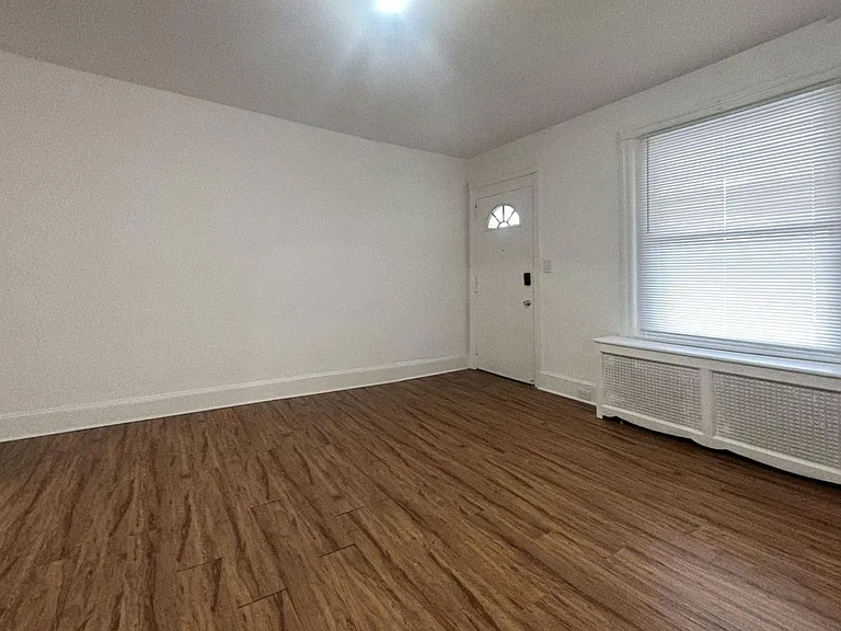 426 N Robinson St — Photo 12