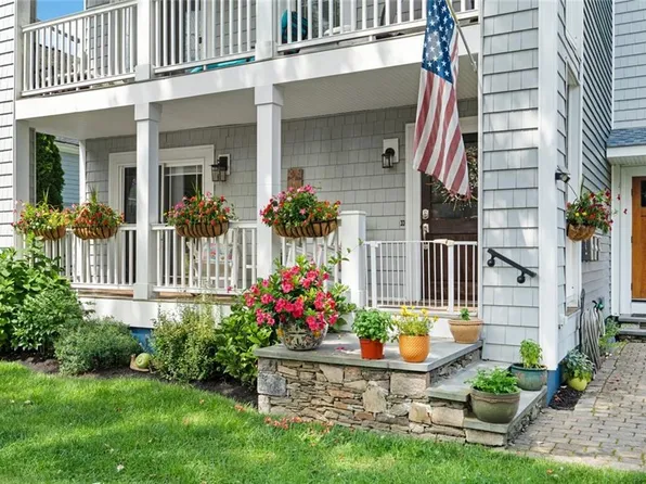 3 William St #1, Bristol, RI 02809