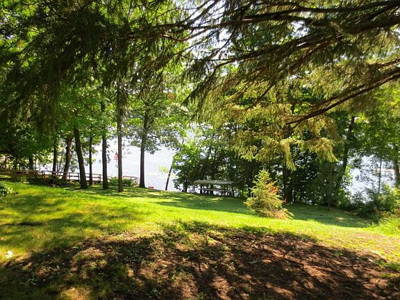 4th image of 699 Minnetonka Highlands Ln