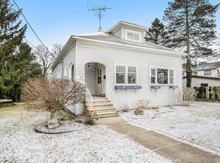 109 Liberty St, Spring Lake, MI 49456