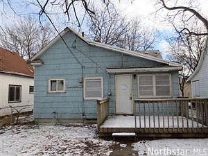 3rd image of 2911 Queen Ave N