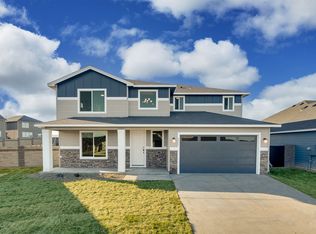 8027 Blanchard Loop, West Richland, WA 99353