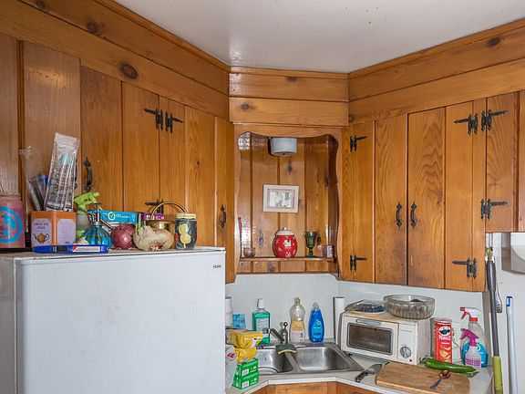 5th image of 3634 E Tearney Dr