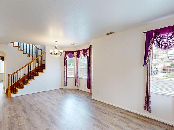 5th image of 3732 McIntosh Ave