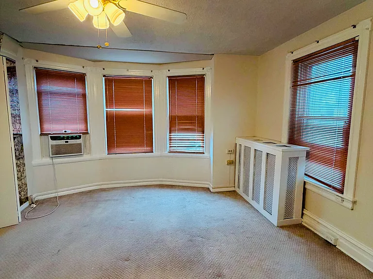 38 S Carlisle St — Photo 7