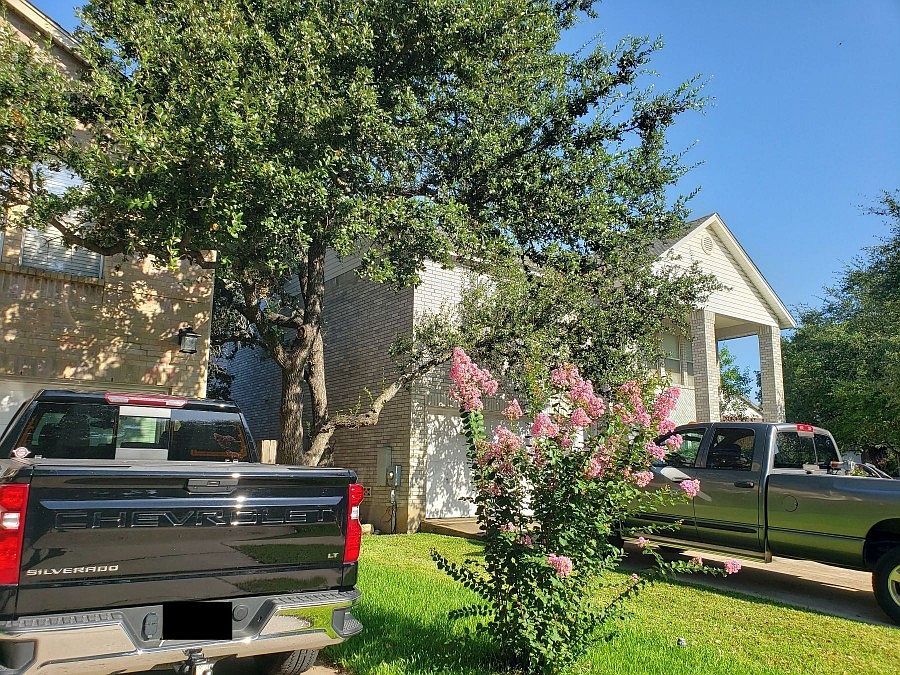 2nd image of 2105 Milan Dr