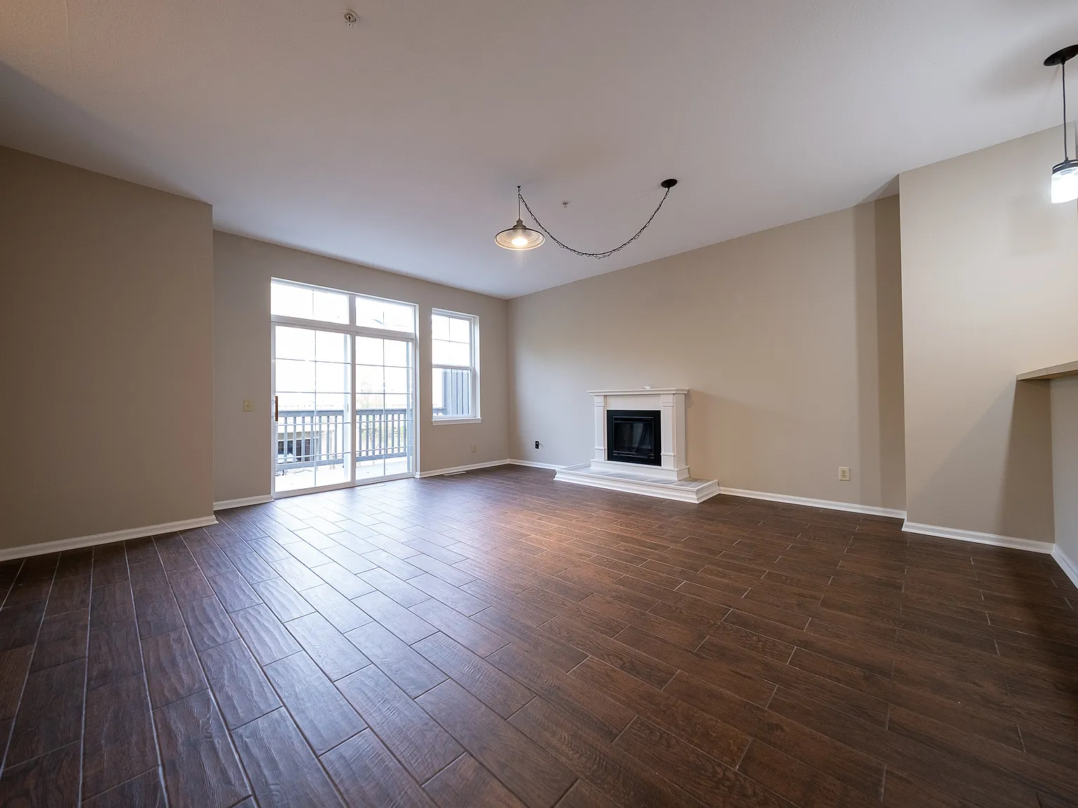 Oakview Drive North, Maple Grove (8107) MJ KZ1 - 1 — Photo 4