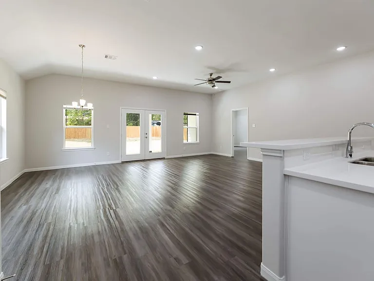 65 County Road 5243 — Photo 3
