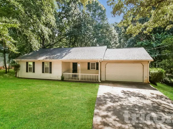 140 E Country Woods Dr, Covington, GA 30016