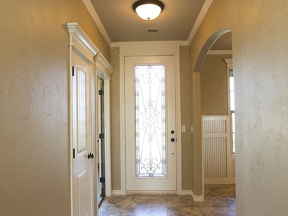 Entryway High Ceiling & Crown Molding