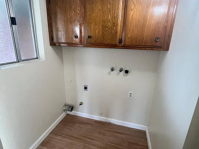 6300 Spice Way — Photo 6