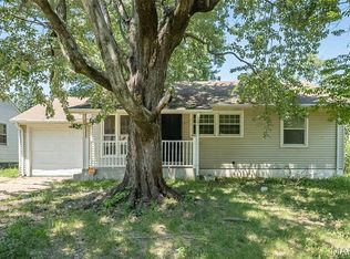 207 Midlothian Rd, Saint Louis, MO 63137