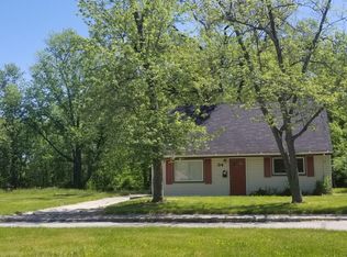 34 Apache St, Park Forest, IL 60466