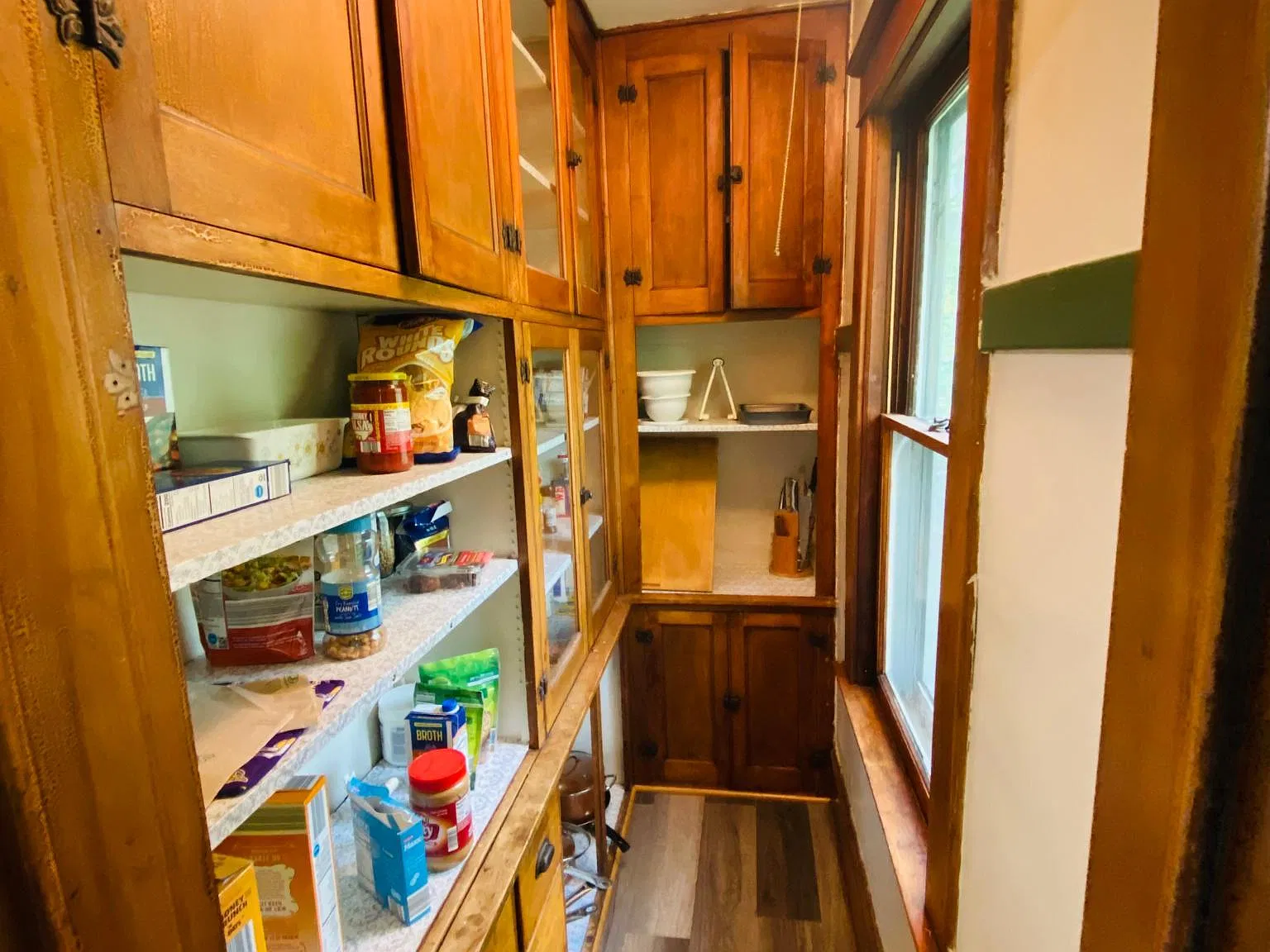 3 bed, 1200 sqft, $2,100 — Photo 2