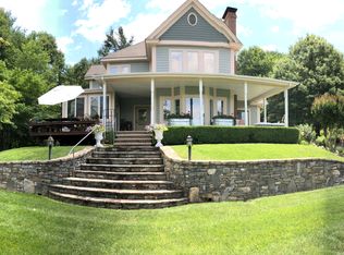 353 Ridgeview Ln, Canton, NC 28716