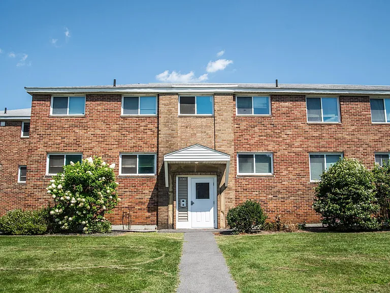 Grant Village Apartments — Photo 13