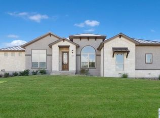 5759 High Forest Dr, New Braunfels, TX 78132
