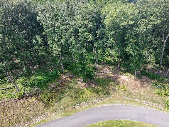 5th image of 35 High Summit Dr