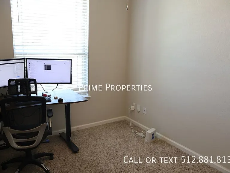 11500 Maple Leaf Way — Photo 3