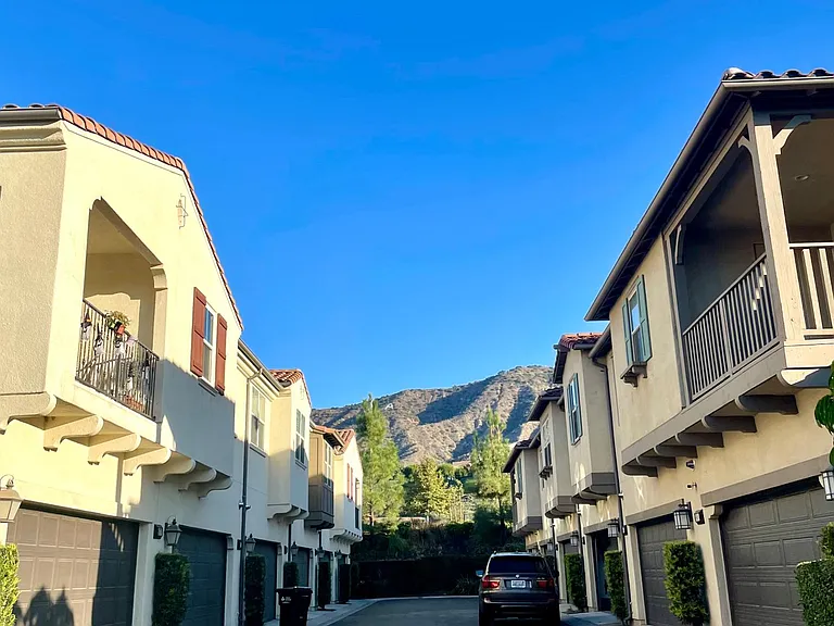 869 E Mountain Way #C — Photo 14
