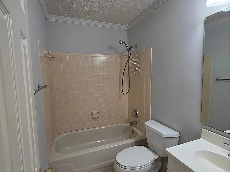 6225 Whitewater Ct — Photo 16