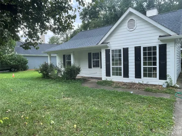 9121 Oren Thompson Rd, Charlotte, NC 28213