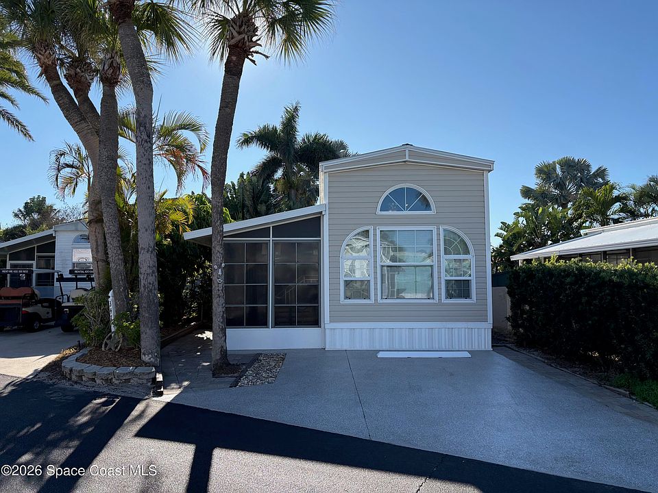 1st image of 347 Pier Ln #517