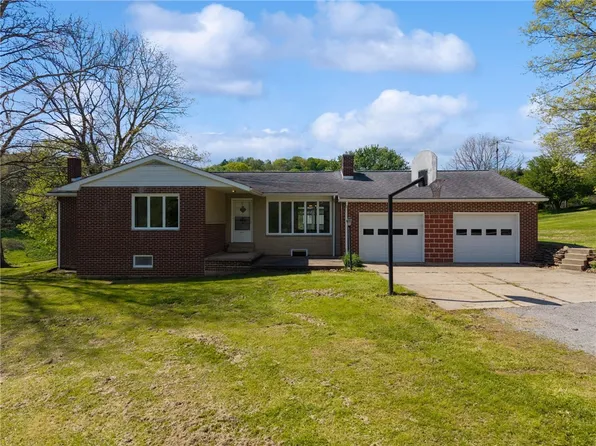 6234 Schafer Dr, New Kensington, PA 15068