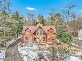 23 Kent Clarke Rd, Lake Harmony, PA 18624