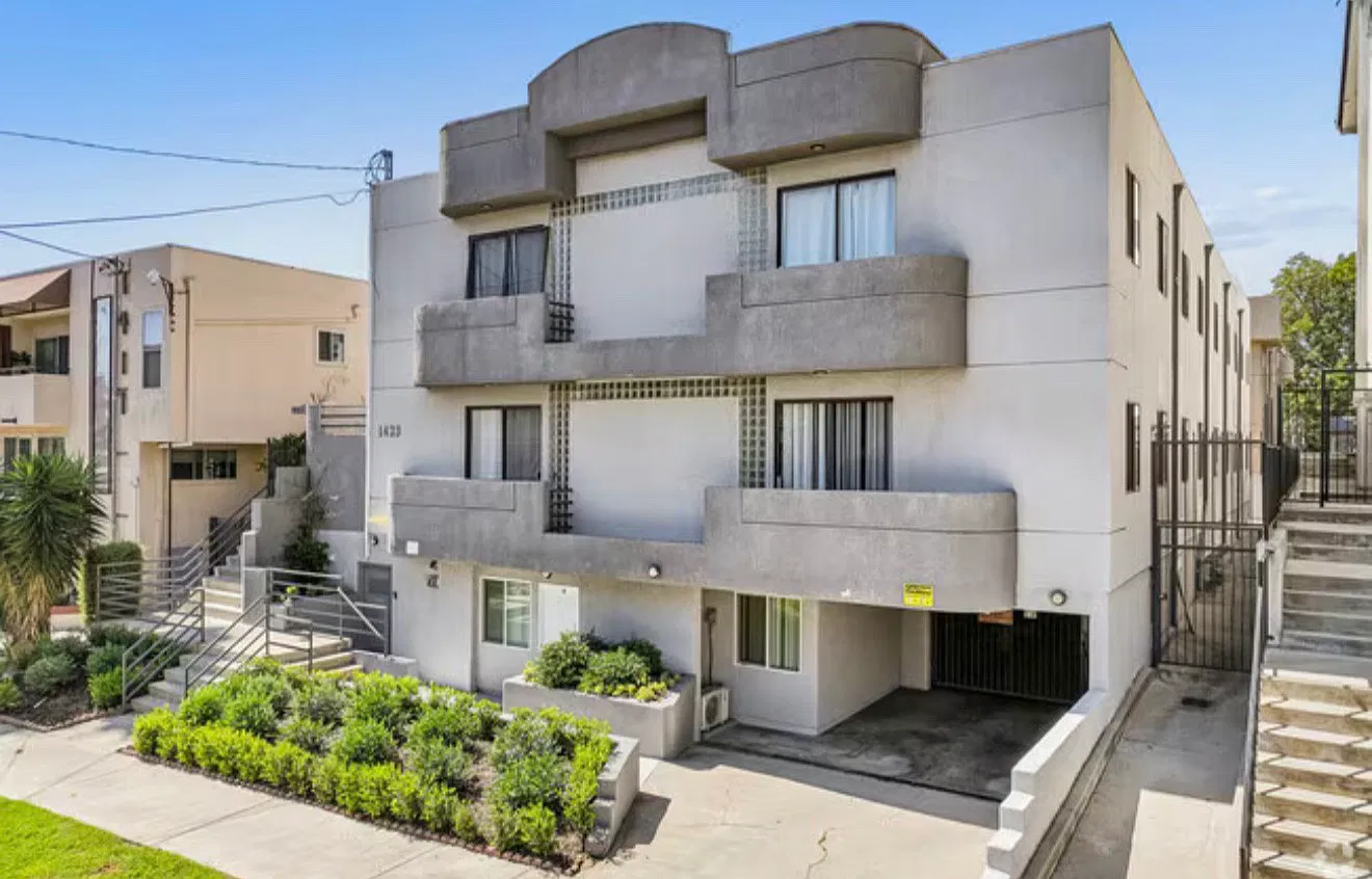 Curson Luxe Apartments — Photo 1