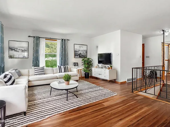 N26W26691 Prospect AVENUE, Pewaukee, WI 53072