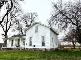 2728 Marshall Rd, Medina, NY 14103