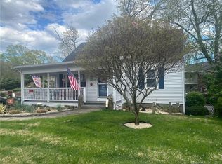 155 Edgemoor Rd, Bridgeport, CT 06606