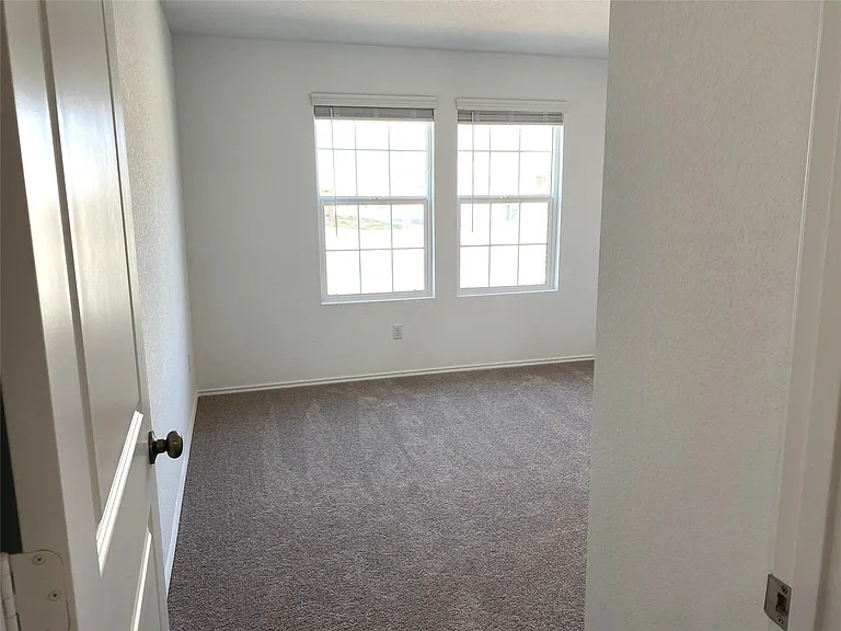 220 Hummingbird Flight Dr — Photo 19